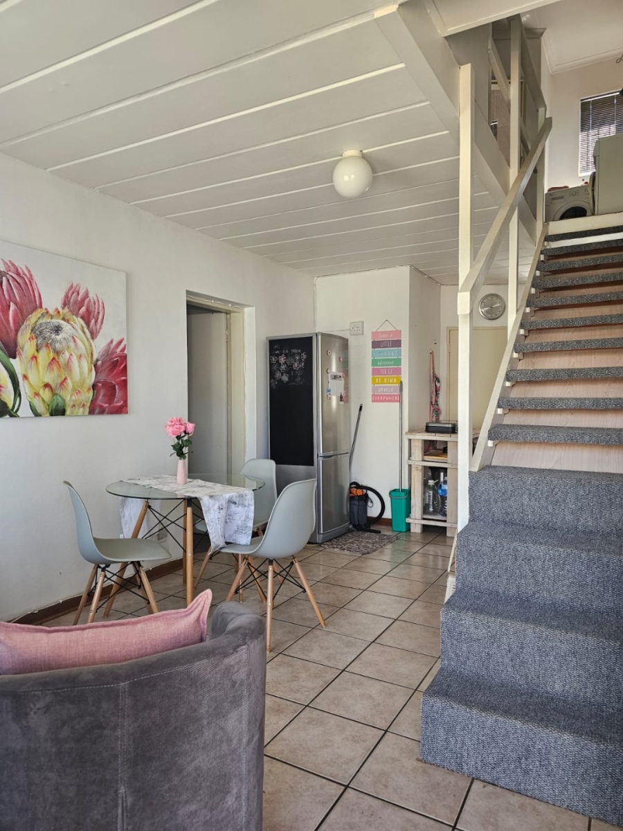 To Let 3 Bedroom Property for Rent in Kannoniers Park North West